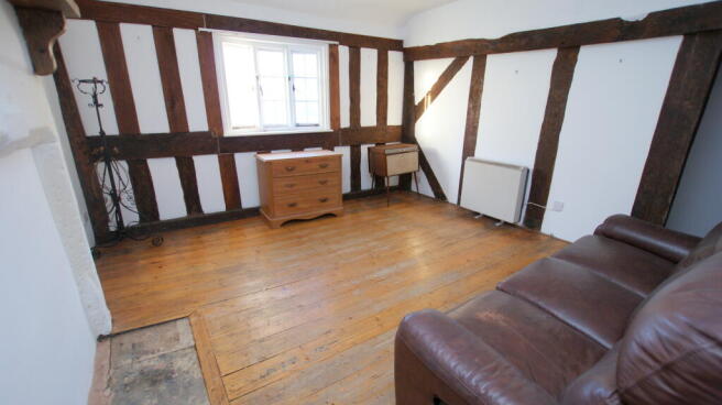 2 bed property, in High Street, £325,000