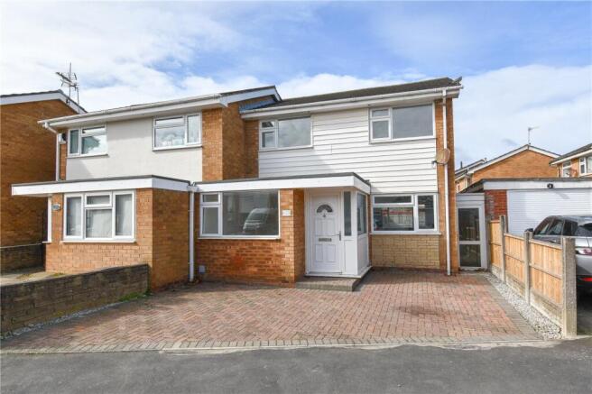 3 bed property, in Tarbot Hey, £210,000
