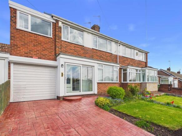 4 bed property, in Colegate West, £199,950