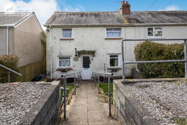 3 bed property, in Heol Disgwylfa, £105,000