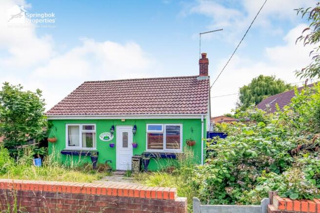 4 bed property, in High Road, £335,000