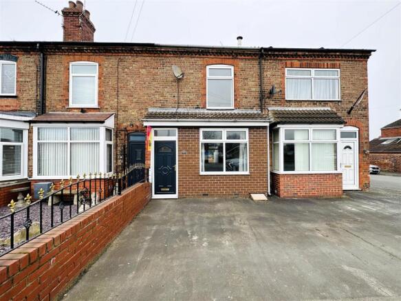 3 bed property, in Rosehill, £170,000