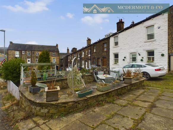 2 bed property, in Spring Grove, £290,000