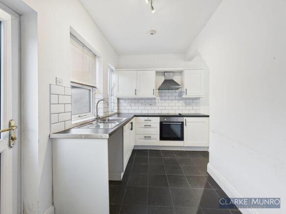 2 bed property, in Beaconsfield Street, £80,000