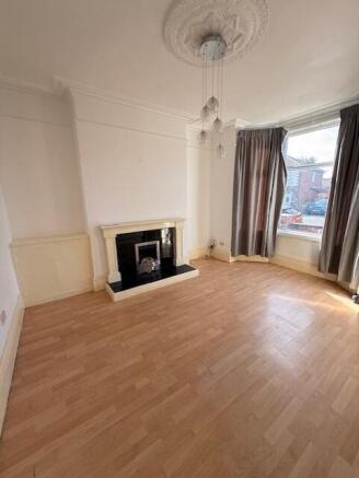 3 bed property, in Marshalls Cross Road, £160,000