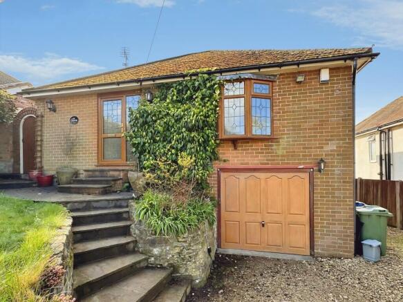 2 bed property, in Cumberledge Hill, £250,000