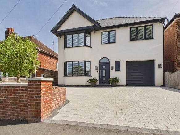 4 bed property, in Burlington Way, £630,000