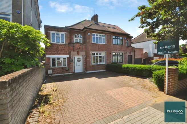 3 bed property, in Beechwood Avenue, £1,000,000