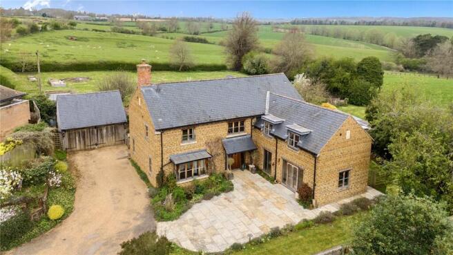 4 bed property, in The Green, £1,395,000