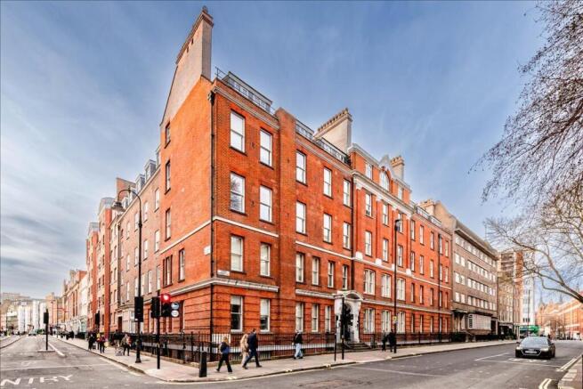 Studio, in Judd Street, £200,000