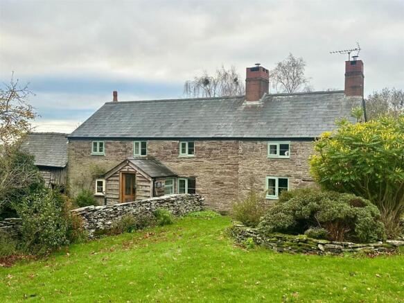 5 bed property, in Lower Maescoed, £795,000