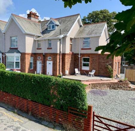 3 bed property, in Moneyclose Lane, £277,000