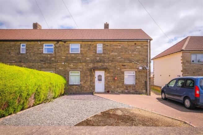 3 bed property, in Highfield Avenue, £200,000