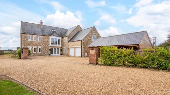 6 bed property, in Main Street, £1,250,000