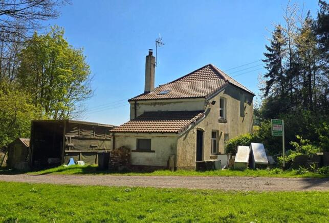 2 bed property, in Gamekeepers Cottage, £270,000