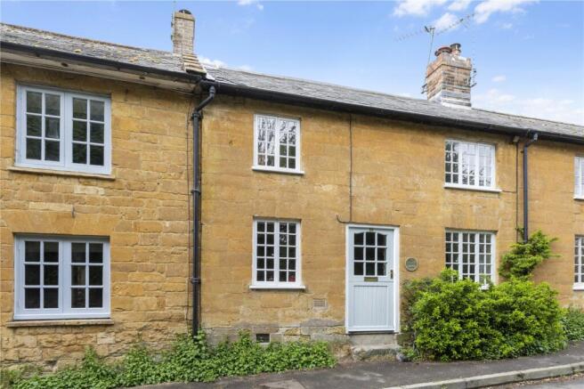 2 bed property, in South Street, £275,000