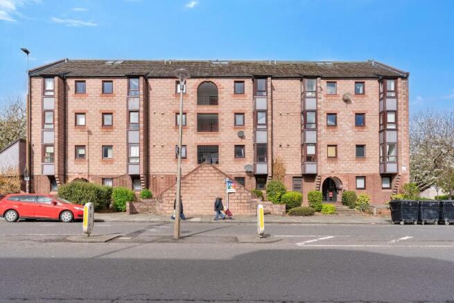 1 bed property, in Easter Road, £160,000