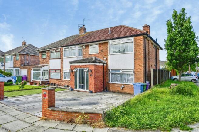 5 bed property, in Haileybury Road, £425,000