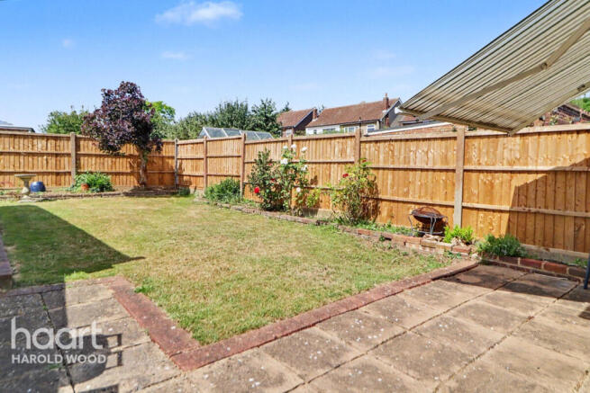 3 bed property, in Kersey Gardens, £475,000