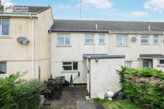 2 bed property, in Grenville Gardens, £140,000