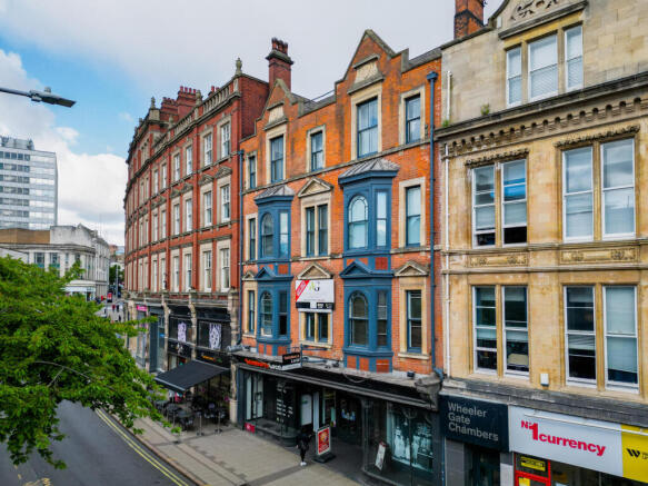 2 bed property, in Wheeler Gate, £240,000