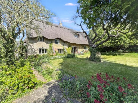 6 bed property, in London Road, £850,000