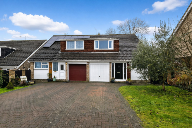 3 bed property, in Boxley Close, £400,000