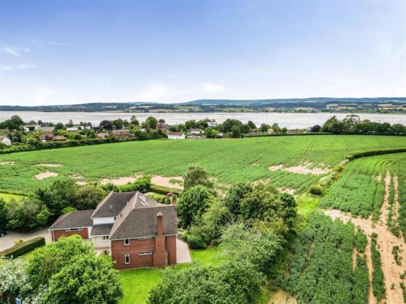4 bed property, in Exmouth Road, £950,000