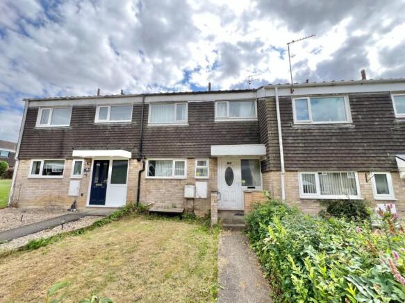 3 bed property, in Beech Close, £100,000