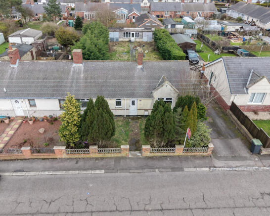 3 bed property, in 15 Whitehouse Avenue, £75,000