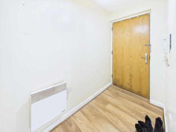 2 bed property, in The Parklands, £190,000