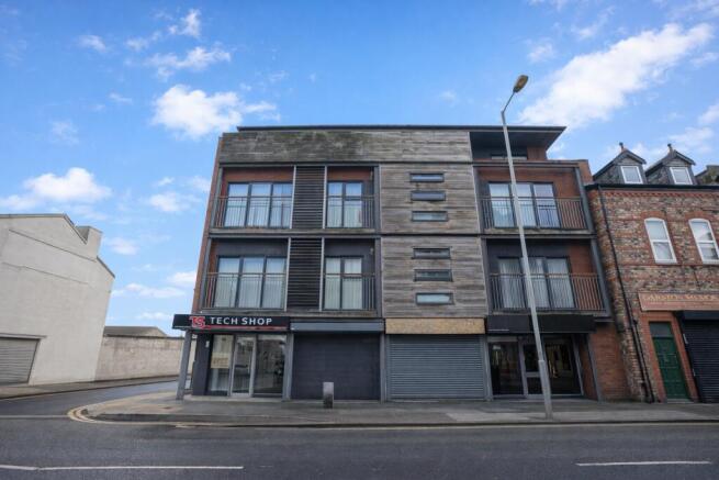 2 bed property, in Liverpool L19, £100,000