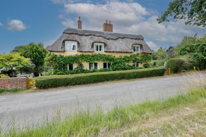 3 bed property, in The Green, £630,000