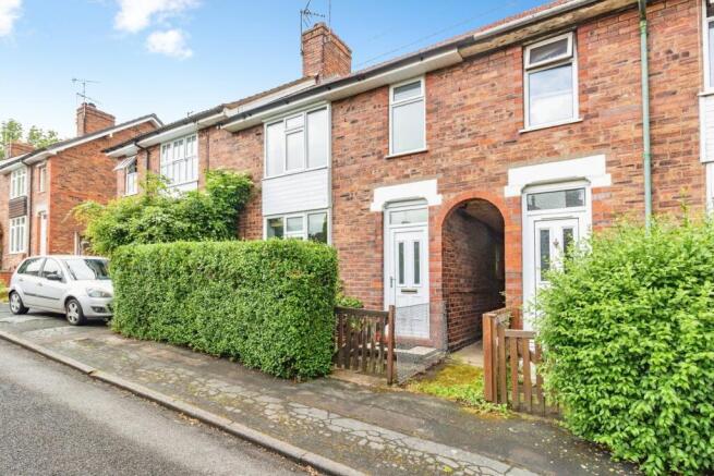 3 bed property, in Queens Square, £175,000