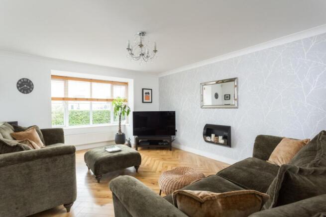 4 bed property, in Harclay Garth, £450,000