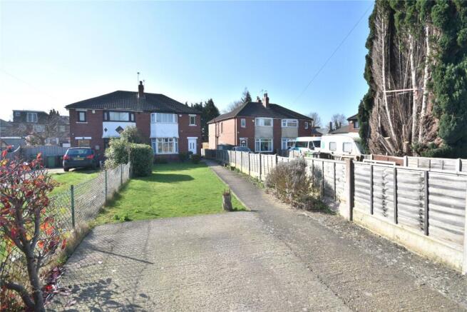3 bed property, in Whitebridge Avenue, £240,000