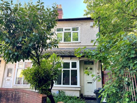 2 bed property, in Ashwin Road, £85,000
