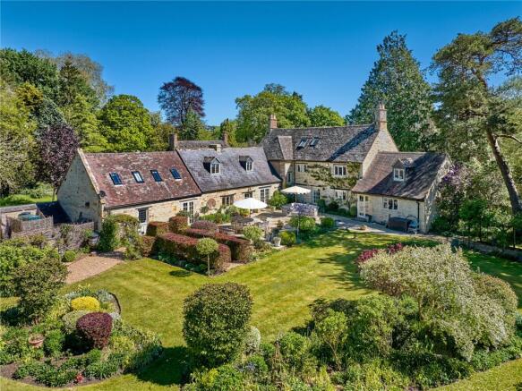 6 bed property, in Honington, £1,500,000