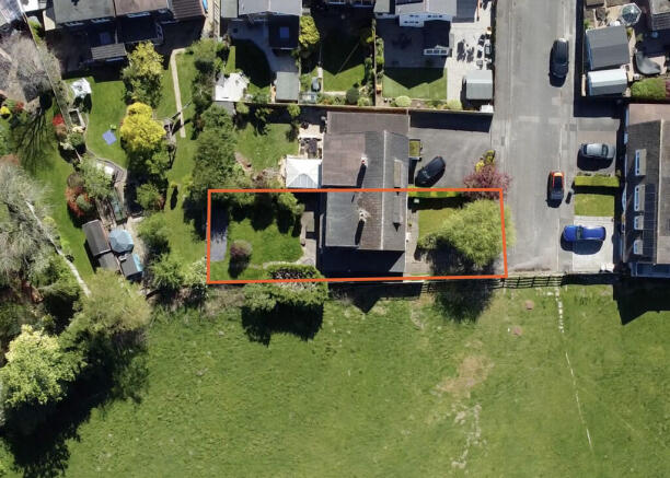 4 bed property, in Grange Road, £430,000