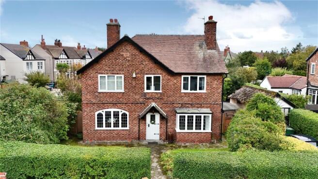 4 bed property, in Birkenhead Road, £525,000