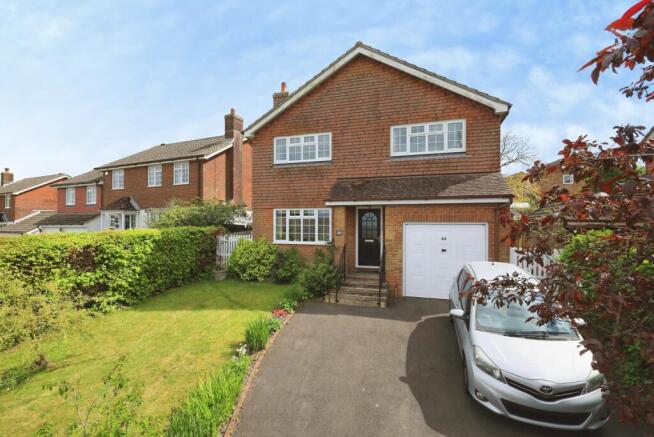 4 bed property, in Gorse Hill, £525,000