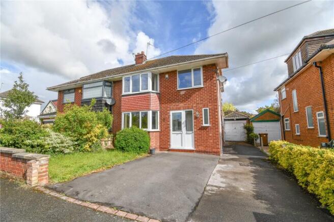 3 bed property, in Barcombe Road, £350,000