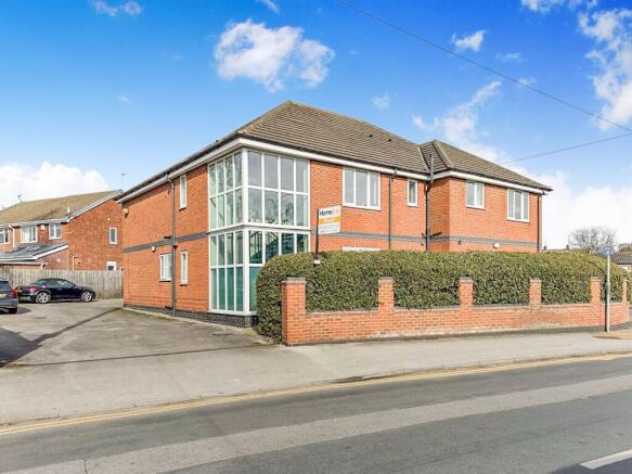 2 bed property, in Priestgate Lodge, £100,000