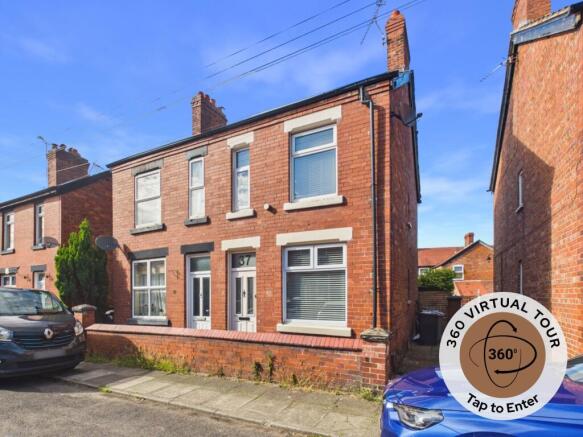 2 bed property, in George Street, £200,000