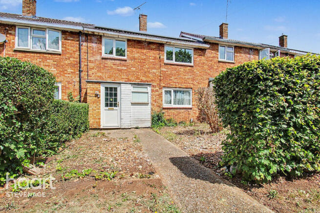 3 bed property, in Willows Link, £260,000