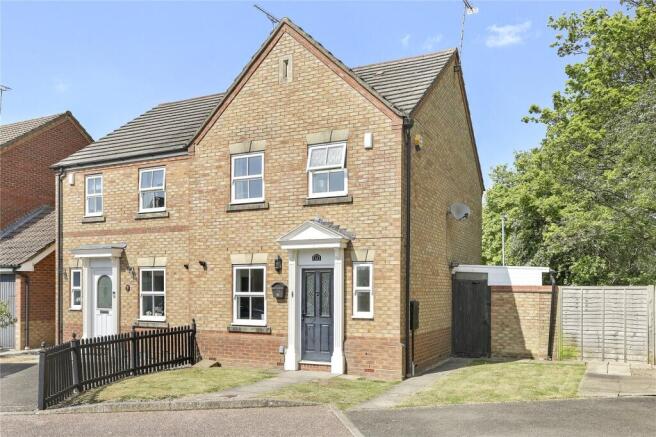 3 bed property, in Doulton Close, £415,000