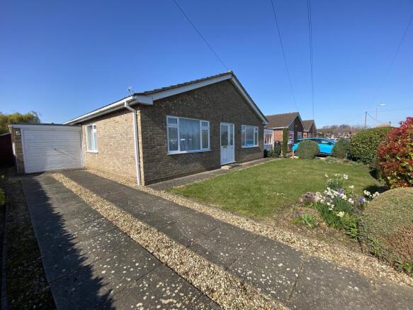 3 bed property, in Littlebury Gardens, £259,995