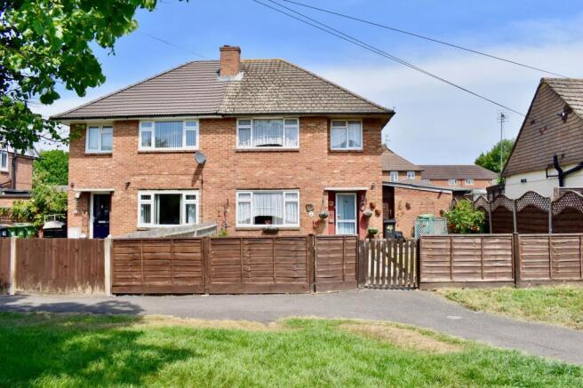 3 bed property, in Darcy Road, £595,000