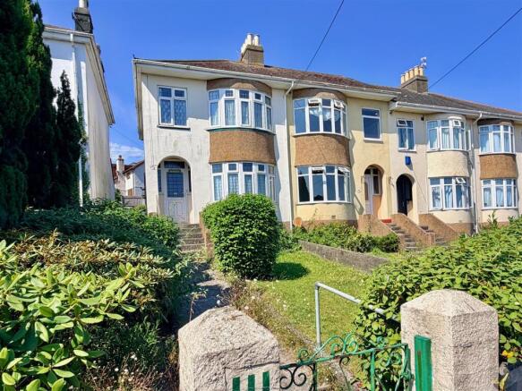 3 bed property, in North Road, £170,000