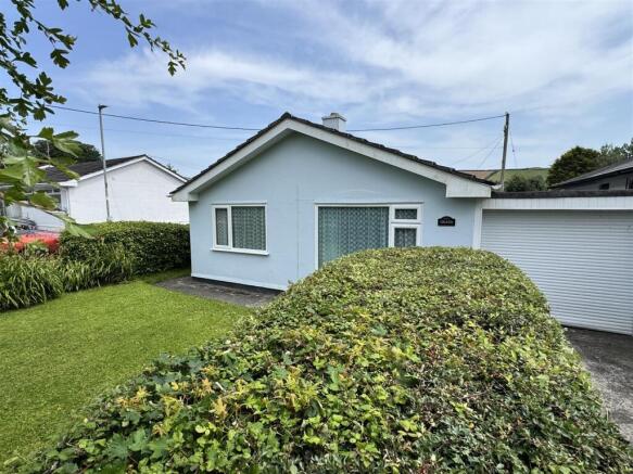 3 bed property, in Penwartha Road, £390,000